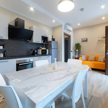 Casa Rubbo - 'como' Nelle Langhe Alba (Piedmont)