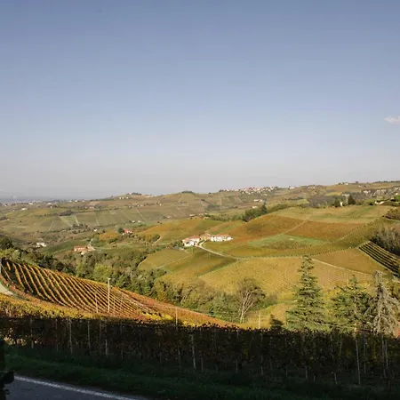 Casa Rubbo - 'como' Nelle Langhe * אלבה
