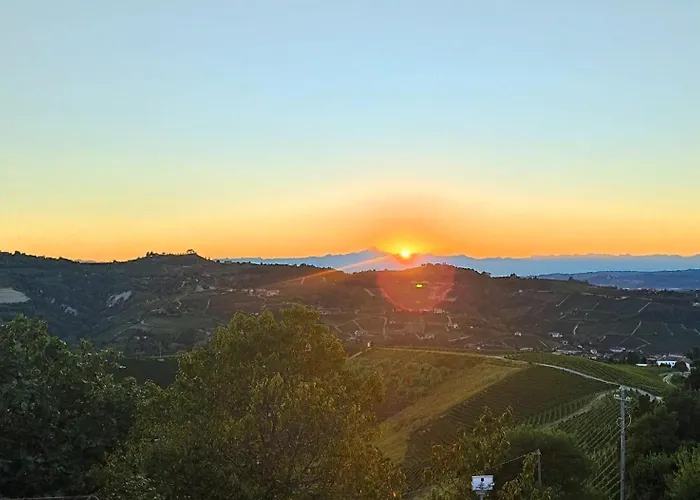 Casa Rubbo - 'como' Nelle Langhe アパート アルバ