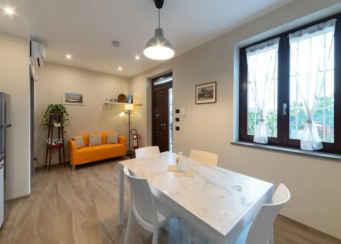 Casa Rubbo - 'como' Nelle Langhe Alba (Piedmont)