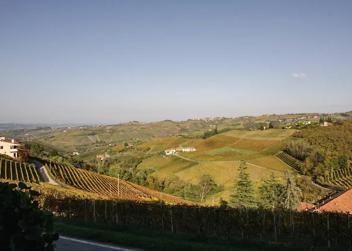 Casa Rubbo - 'como' Nelle Langhe * אלבה